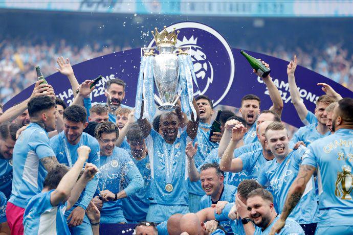 功成身退，阿尔巴、布斯克茨在退役之战中夺得美职联总冠军