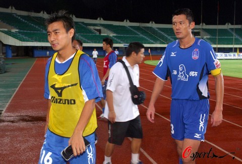 情绪不佳，吉拉西在下半场被换下时拒绝与主教练科瓦奇握手