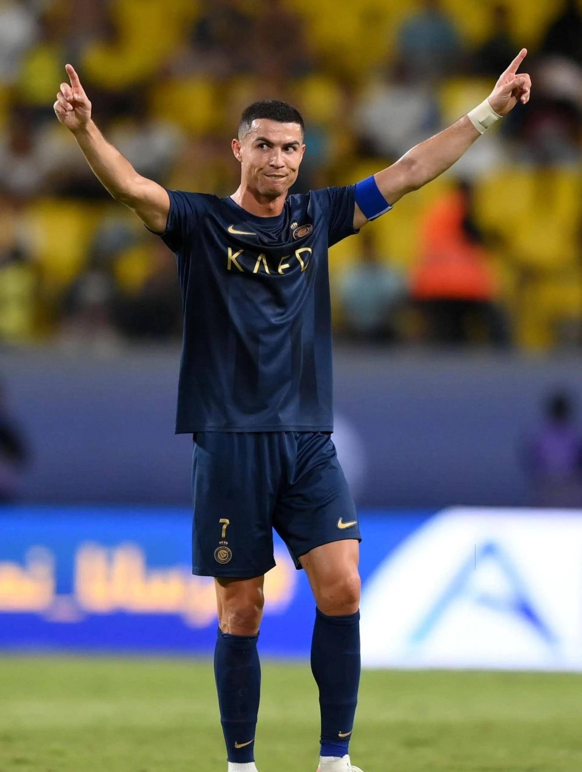 姆希塔良：如果这都是点球，那么禁区内的每一次接触都是点球