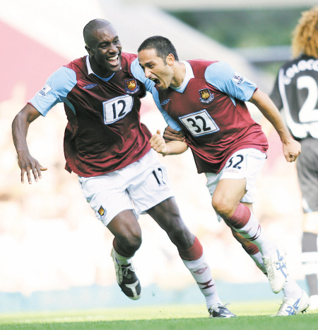 足球中超球员获选月最佳，数据联盟第一