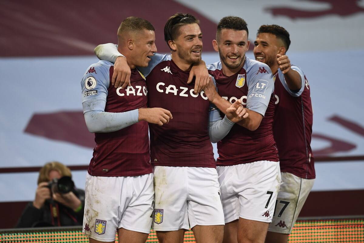 马赫雷斯和知名说唱歌手一同出镜，展示阿尔及利亚队新球衣