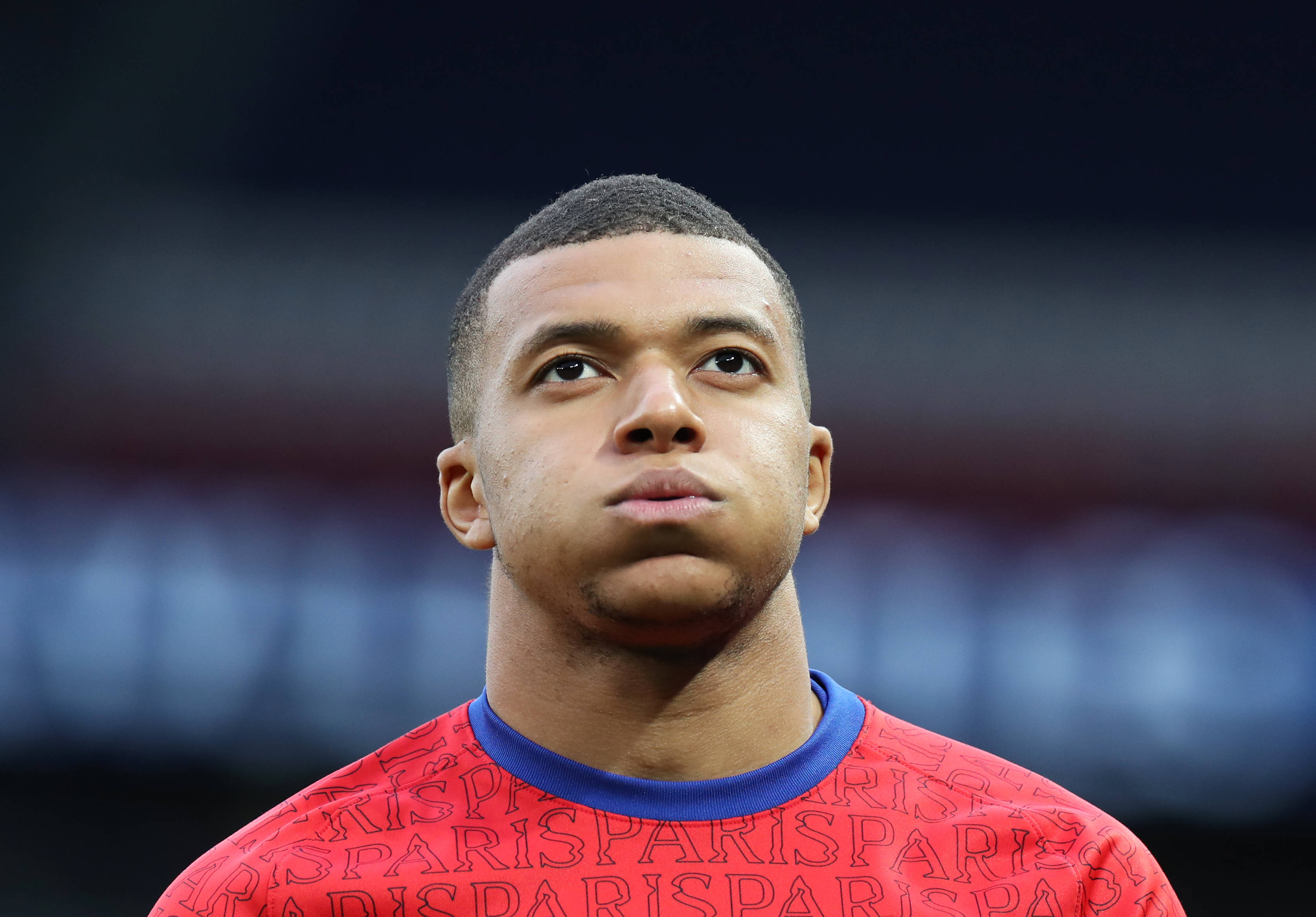 梅西附体！安东尼欧联超车后1V3吊射 10场6球2助打脸曼联+巴西男足（安东尼欧联神作：超车后1V3挑射，近10战6球2助，打脸曼联与巴西男足）