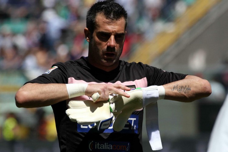 官方：库拉索主帅艾德沃卡特因家事暂离球队，由助教率队迎战牙买加