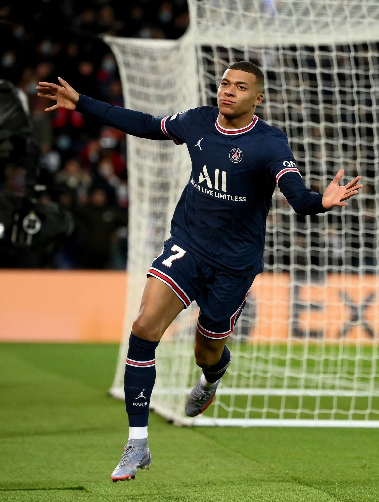 懂球帝2025赛季中超第29轮MVP：何超