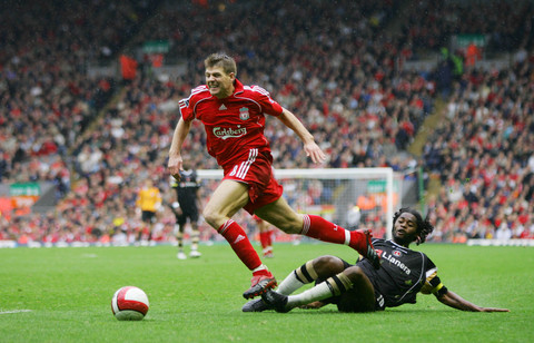 沪媒：莱昂纳多很可能因伤缺战柔佛，加布里埃尔也大概率缺席