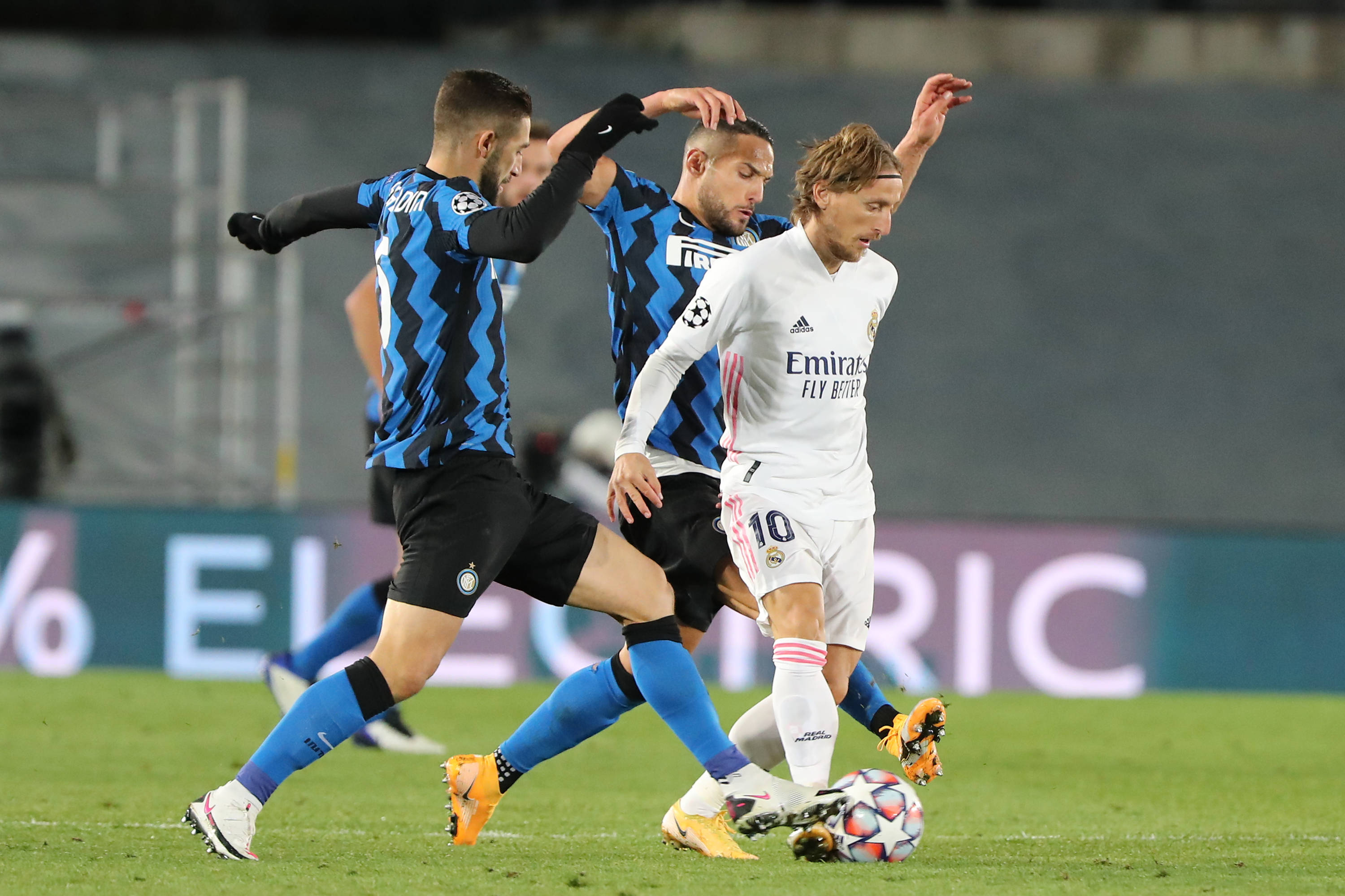 中超第30轮裁判选派：金希坤执法海港，高崎航地吹罚申花（中超第30轮裁判出炉：海港由金希坤执法，申花比赛高崎航地主哨）