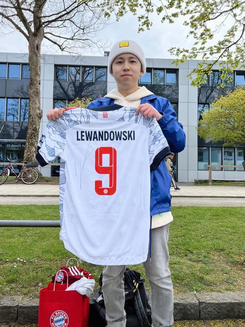 美记：公牛12号新秀埃森格将接受肩部手术，赛季报销