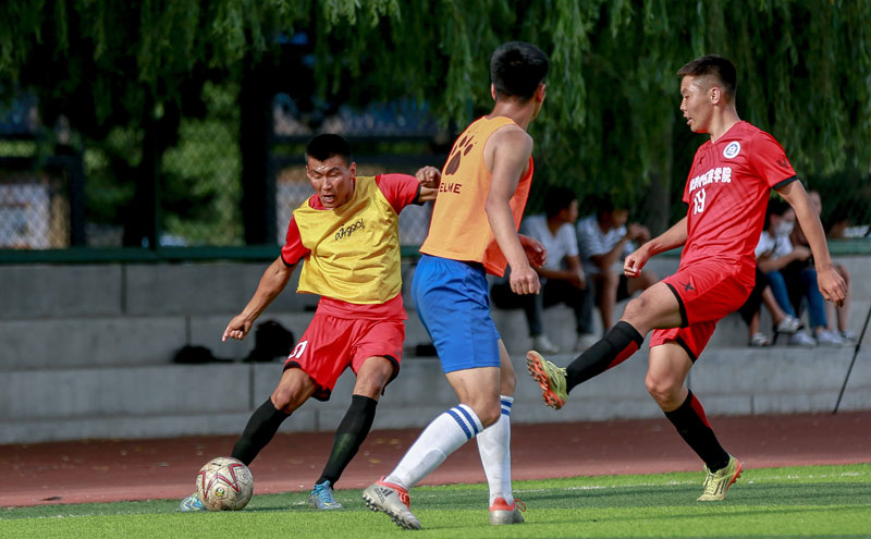 罗马诺：曼城计划让罗德里成为队内第二高薪，以防皇马挖角