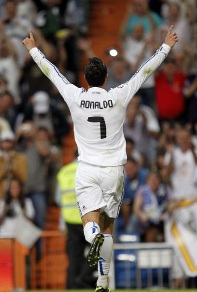 日职联半场：两队屡失良机，柏太阳神0-0名古屋鲸鱼