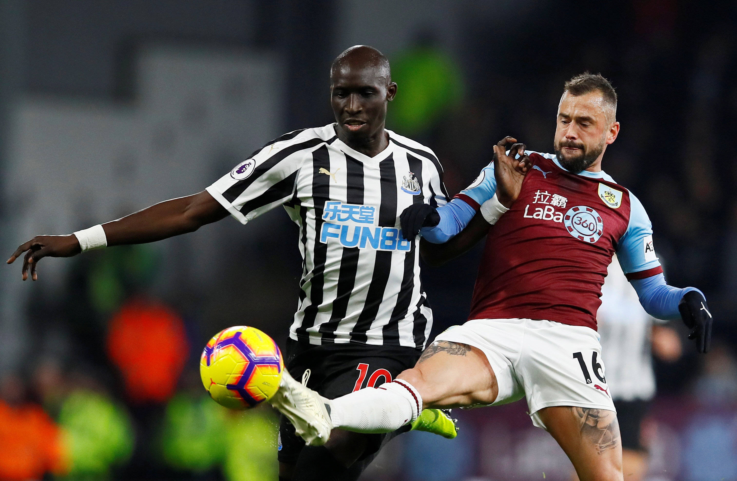 发生什么事了？利物浦0-3森林，斯洛特张着嘴一脸不可置信（利物浦0-3惨败森林，斯洛特目瞪口呆：到底怎么回事？）