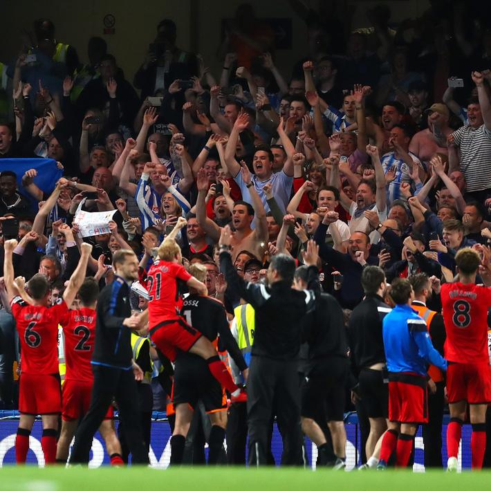 邮报：谢周三连续欠薪三个月，和伯恩利的热身赛被球员罢赛