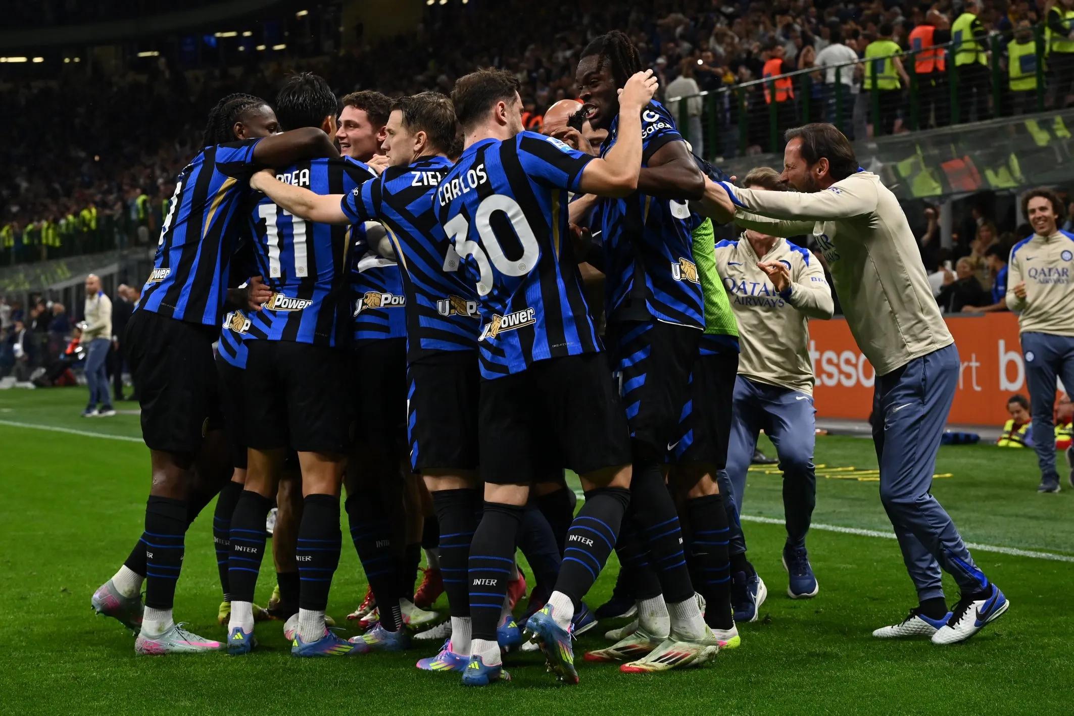 赖因德斯：我不是曼城的新德布劳内，我是很全面的中场球员（赖因德斯：别把我当作曼城新德布劳内，我是一名全能中场）